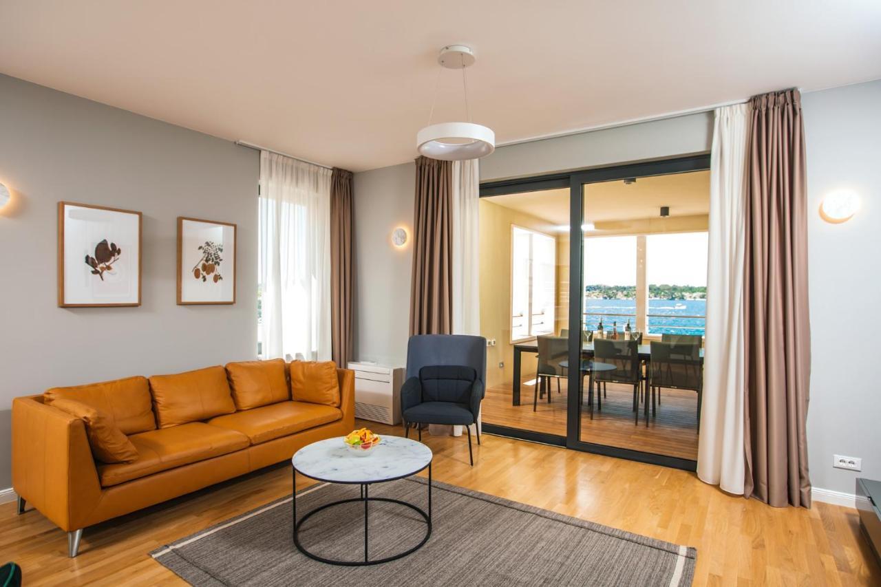 Armerun Heritage Hotel & Residences シベニク エクステリア 写真