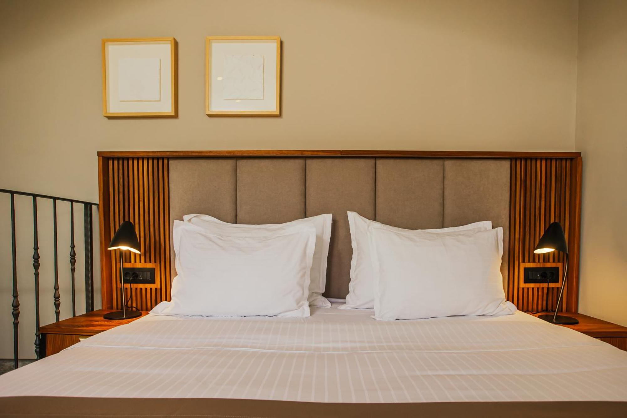 Armerun Heritage Hotel & Residences シベニク 部屋 写真