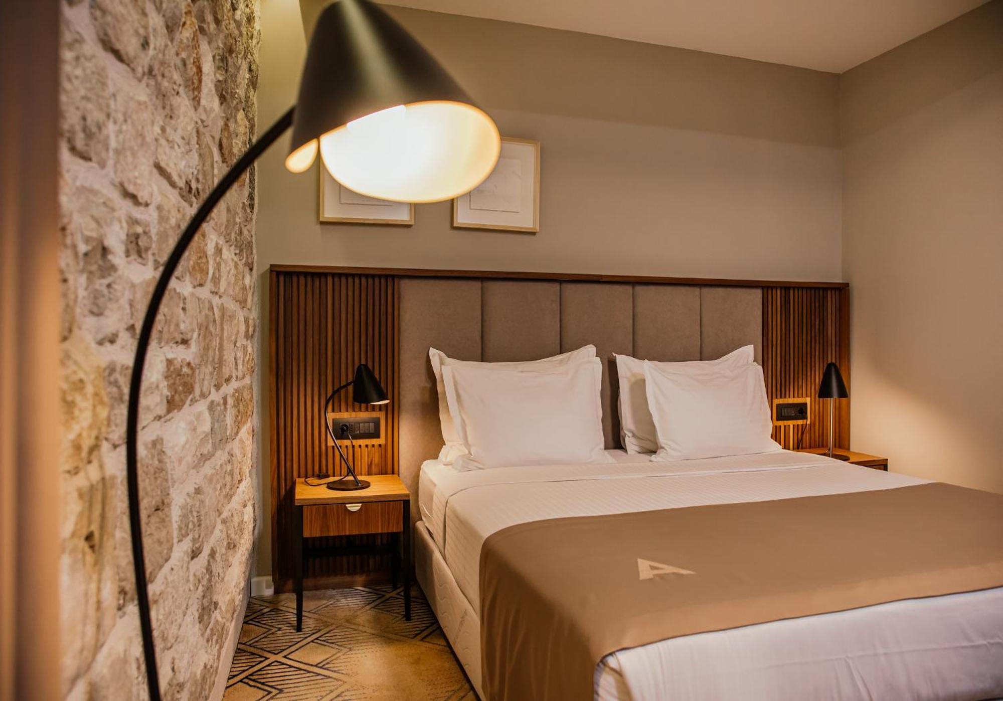 Armerun Heritage Hotel & Residences シベニク 部屋 写真